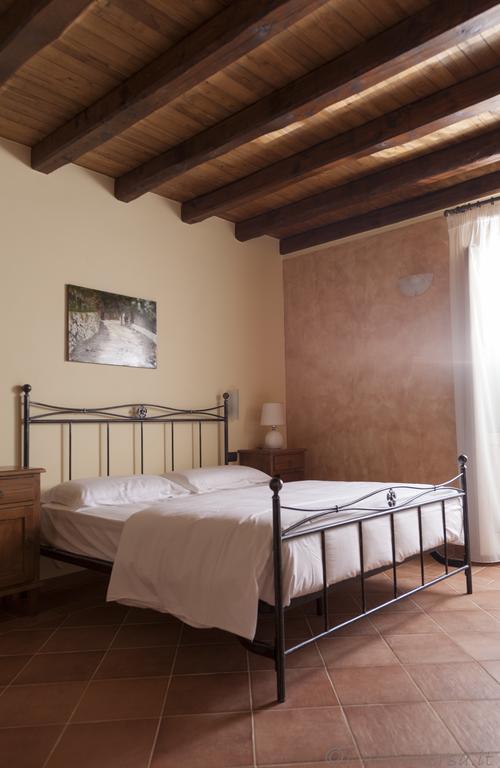 Agriturismo Creta Rossa Torre di Ruggiero Exterior photo